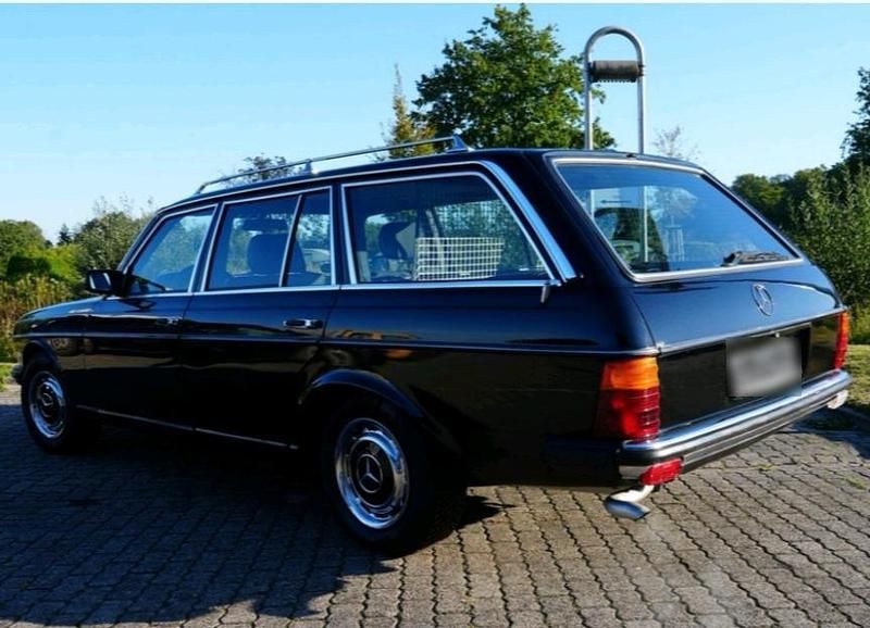 Gebraucht Mercedes E230 136 PS (100 kW) 1985 Schwarz Kombi