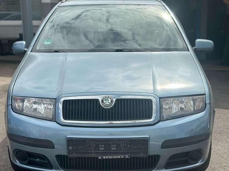 Satin grau mettalic Gebraucht 2007 Skoda Fabia Cool Edition Kombi | 1.100 € (Fairer Preis) - Bild 1/4