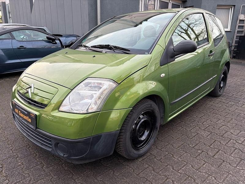 Grün Gebraucht 2005 Citroën C2 Style Kleinwagen | 1.777 € (Fairer Preis) - Bild 1/4