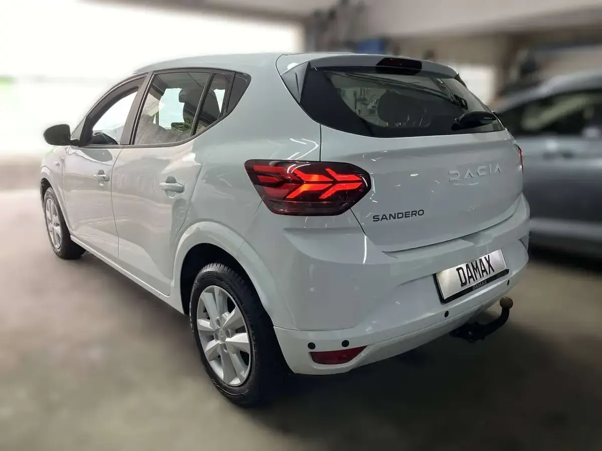 Gebraucht Dacia Sandero Expression 101 PS (74 kW) 2023 Weiß Kleinwagen