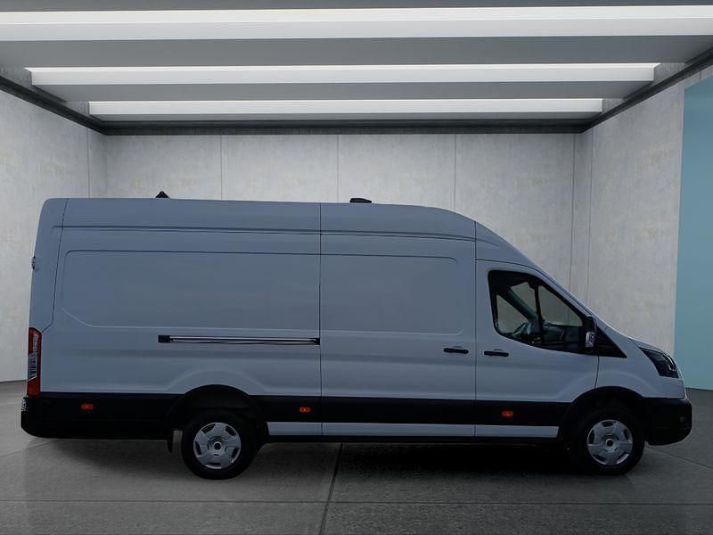 Używany Ford Transit Trend 131 KM (96 kW) 2025 Biały Sedan/Limuzyna