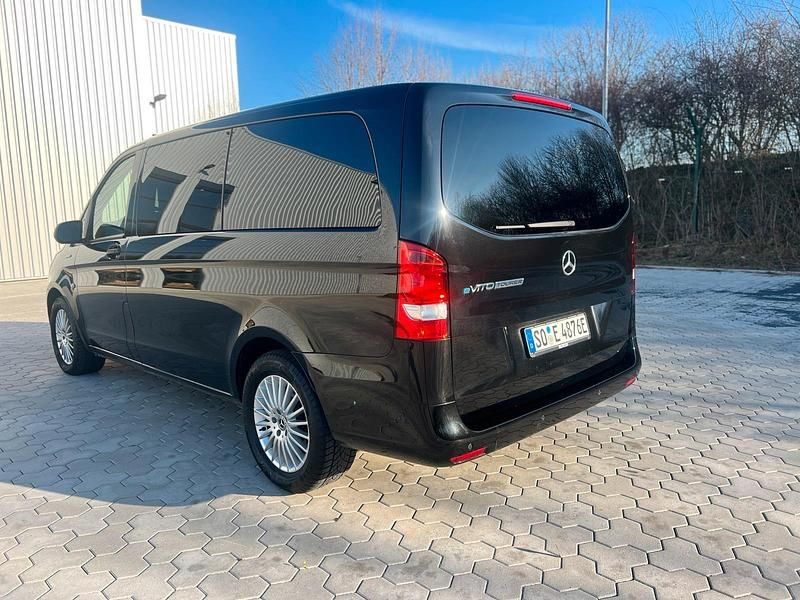Gebraucht Mercedes e-Vito 150 kW (204 PS) 2023 Schwarz Van / Kleinbus