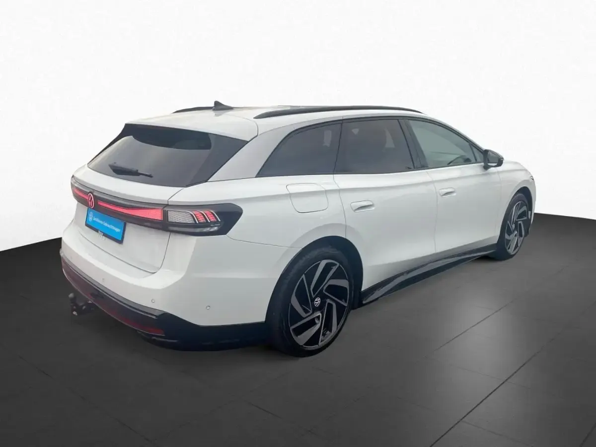 Gebraucht VW ID.7 Pro 210 kW (286 PS) 2025 Gletscherweiß Kombi