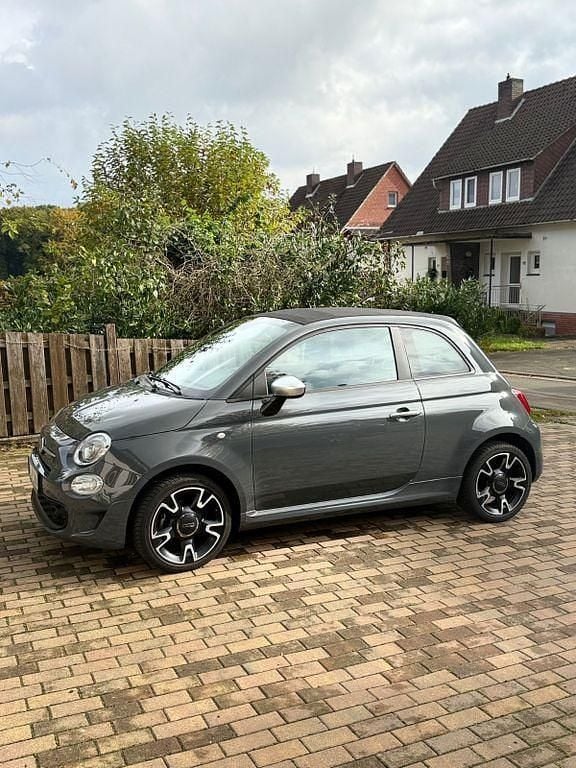 Grau Gebraucht 2020 Fiat 500C Rockstar Cabrio | 11.999 € (Fairer Preis) - Bild 1/4