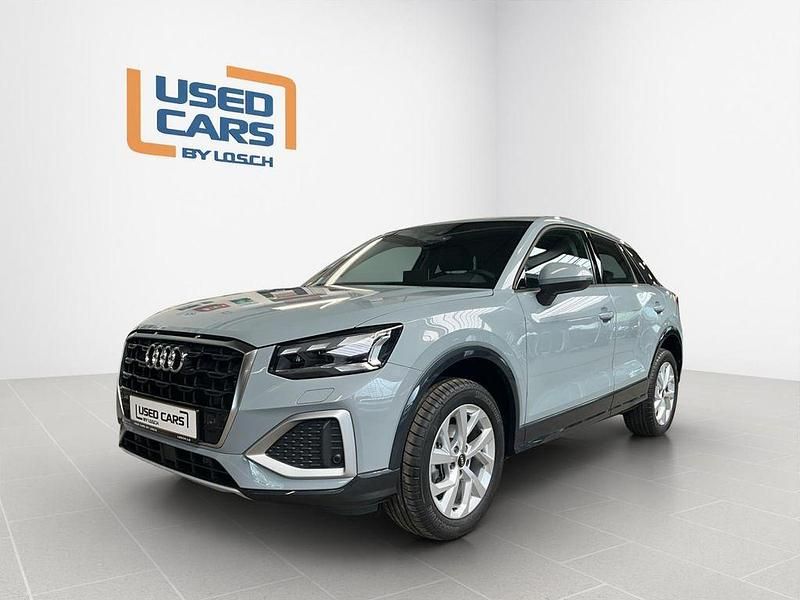 Grau Gebraucht 2024 Audi Q2 Advanced SUV | 33.490 € (Teuer) - Bild 1/4