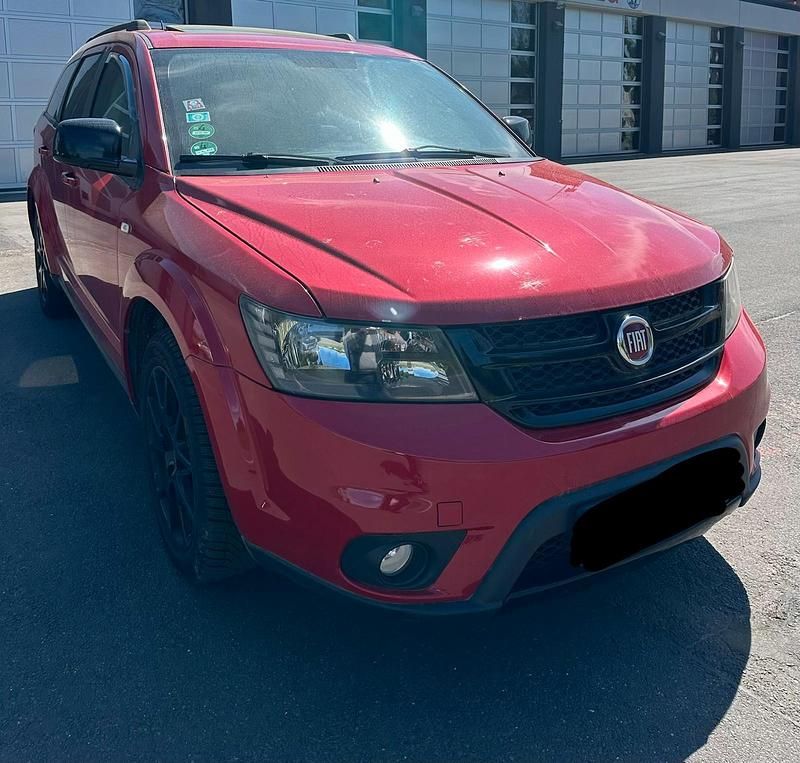 Usado Fiat Freemont 170 CV (125 kW) 2015 Rojo SUV