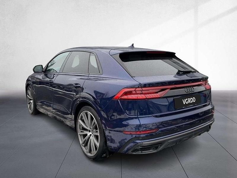Gebraucht Audi Q8 Ambiente 286 PS (210 kW) 2023 Navarrablau metallic SUV