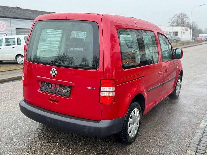 Gebraucht VW Caddy Trendline 109 PS (80 kW) 2011 Rot Van / Kleinbus