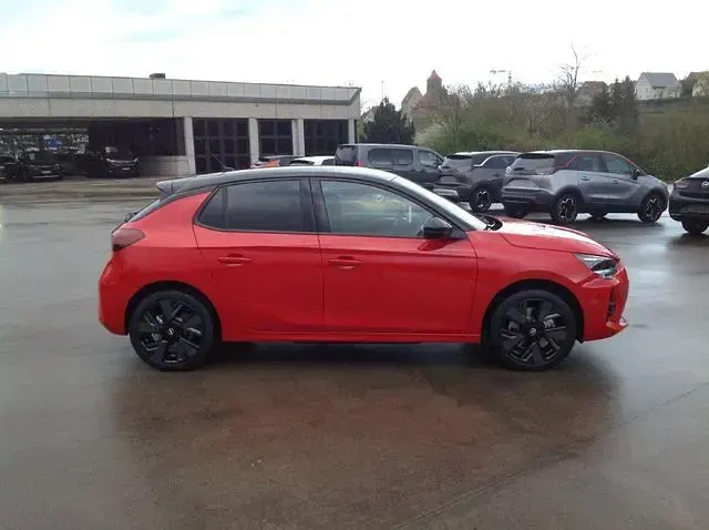 Gebraucht Opel Corsa-e S 100 kW (136 PS) 2022 Rot (rekordrot) Kleinwagen