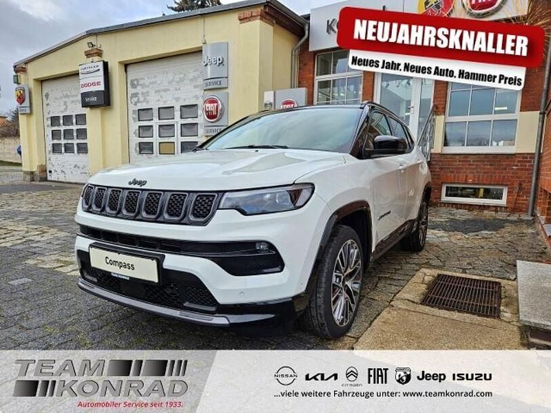 Weiß Gebraucht 2024 Jeep Compass Summit SUV | 33.950 € (Teuer) - Bild 1/4
