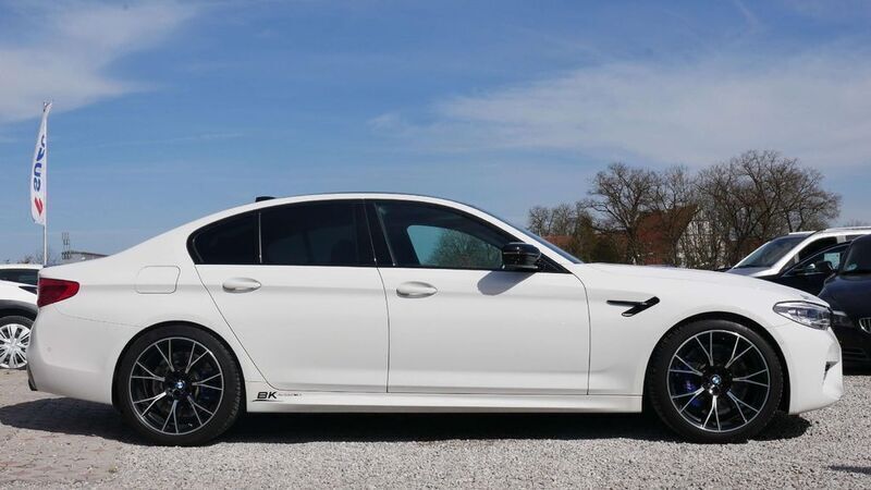 Używany BMW M5 Competition Edition 625 KM (459 kW) 2018 Biały Sedan/Limuzyna