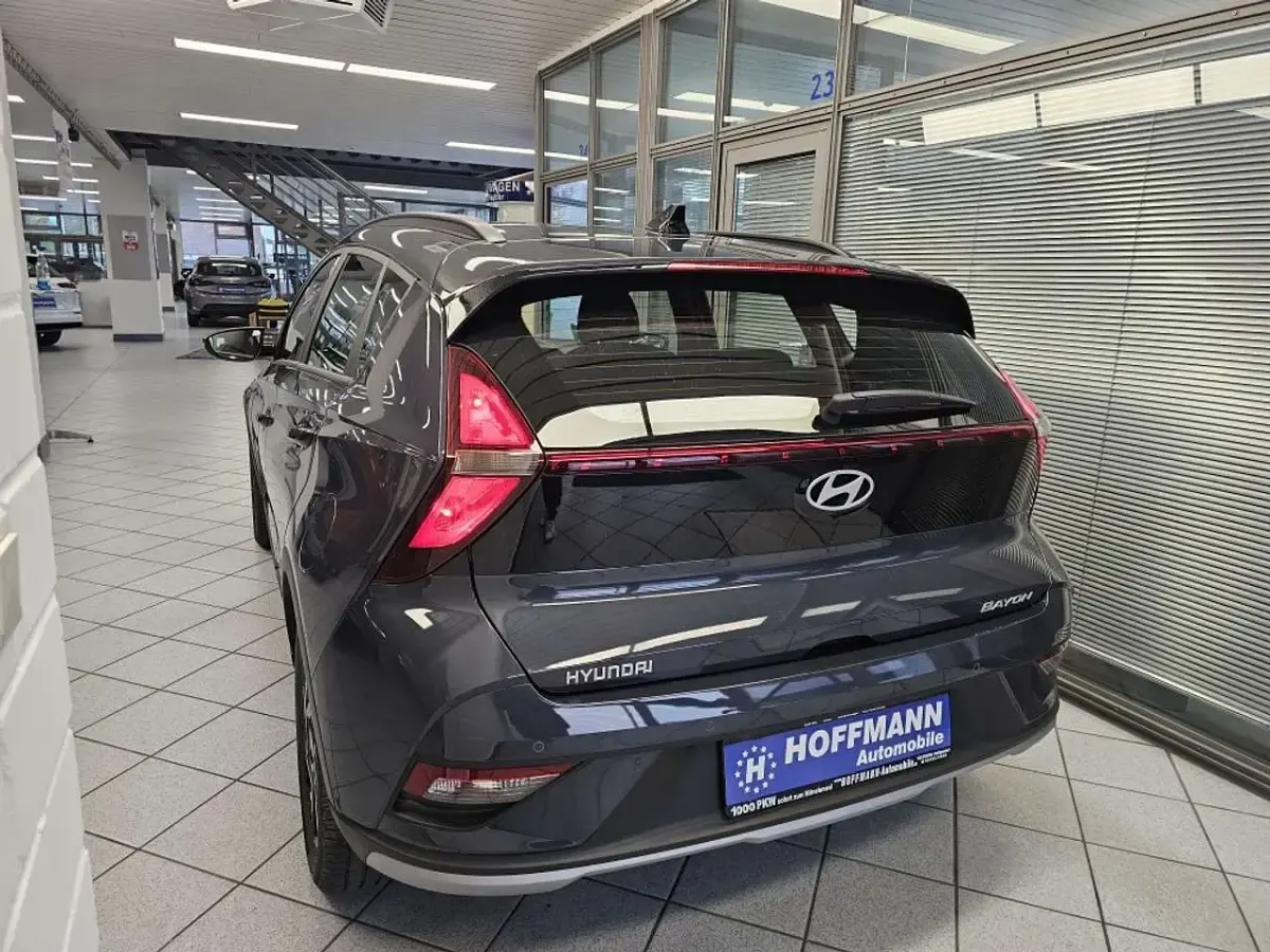 Neu Hyundai Bayon Trend 90 PS (66 kW) 2026 Grau SUV