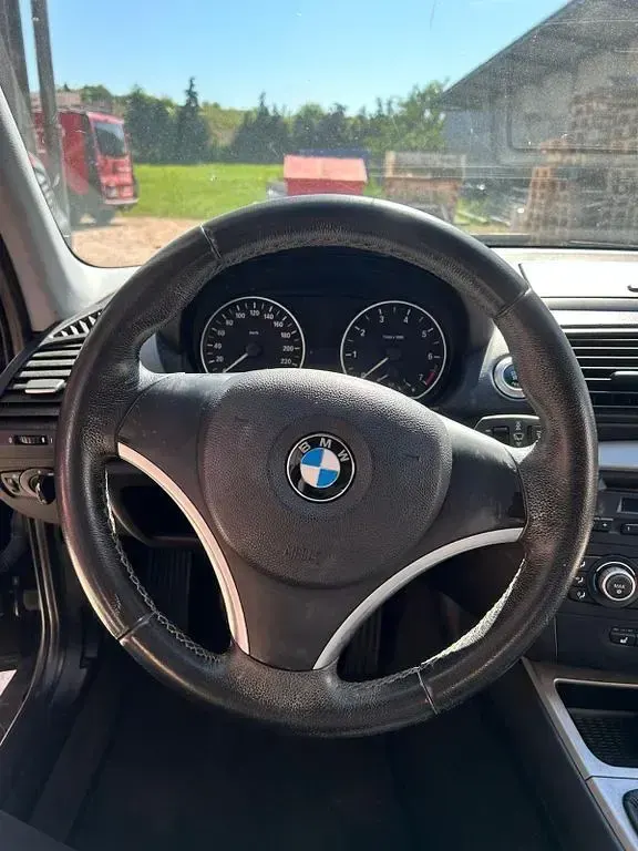 Gebraucht BMW 116 Sport Line 122 PS (89 kW) 2010 Schwarz Kleinwagen