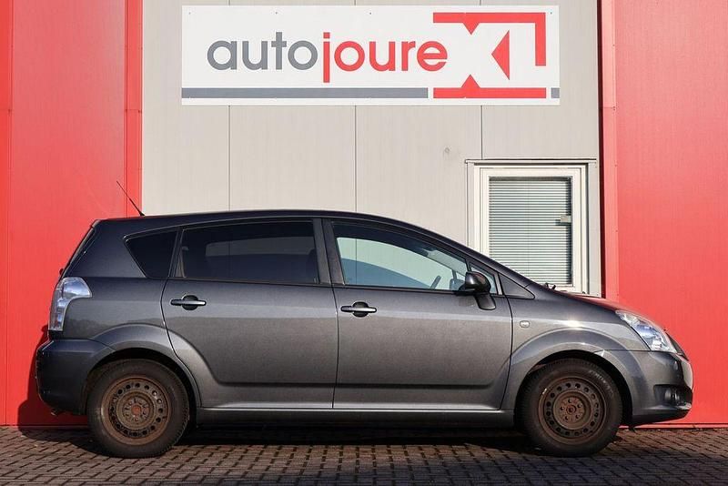 Gebraucht Toyota Verso Luna 131 PS (96 kW) 2009 Grau Van / Kleinbus