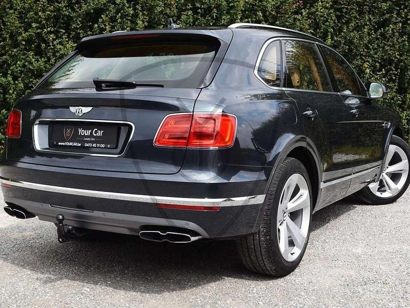 Second-hand Bentley Bentayga 435 CP (319 kW) 2018 Gri SUV