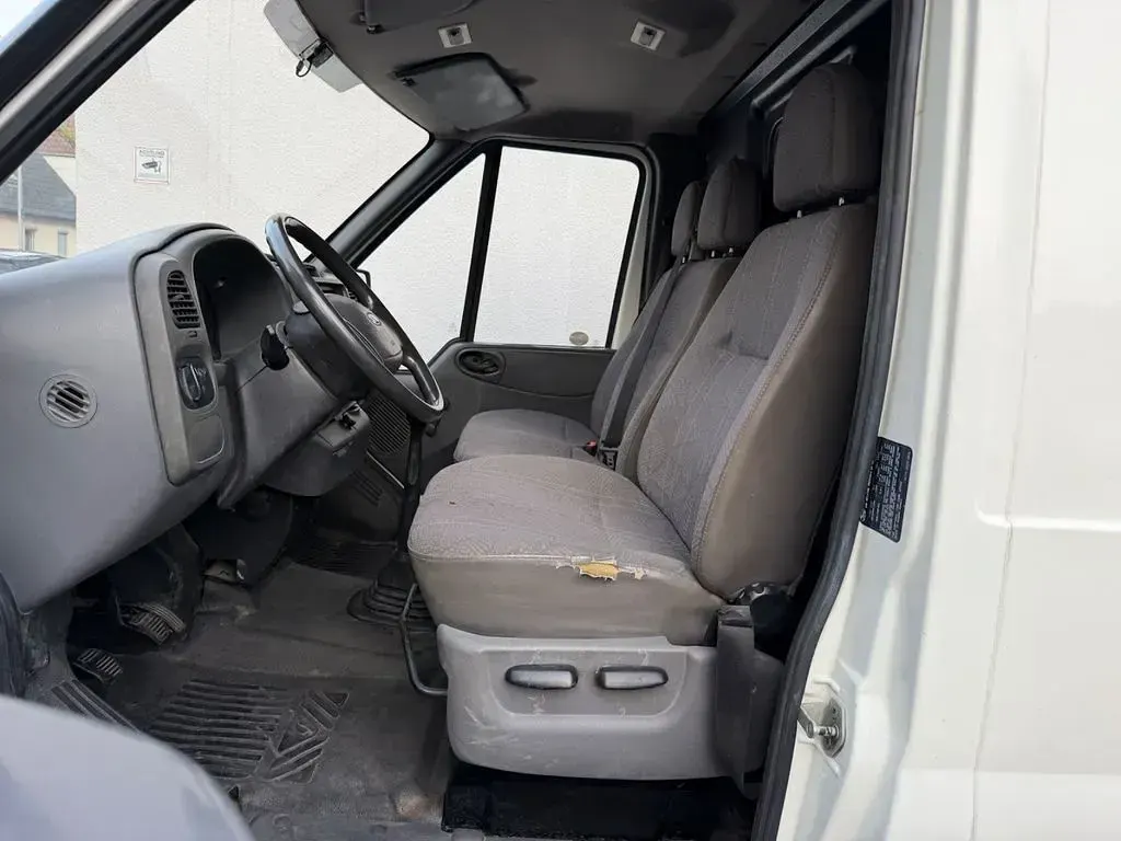 Gebraucht Ford Transit 86 PS (63 kW) 2004 Weiß Van / Kleinbus