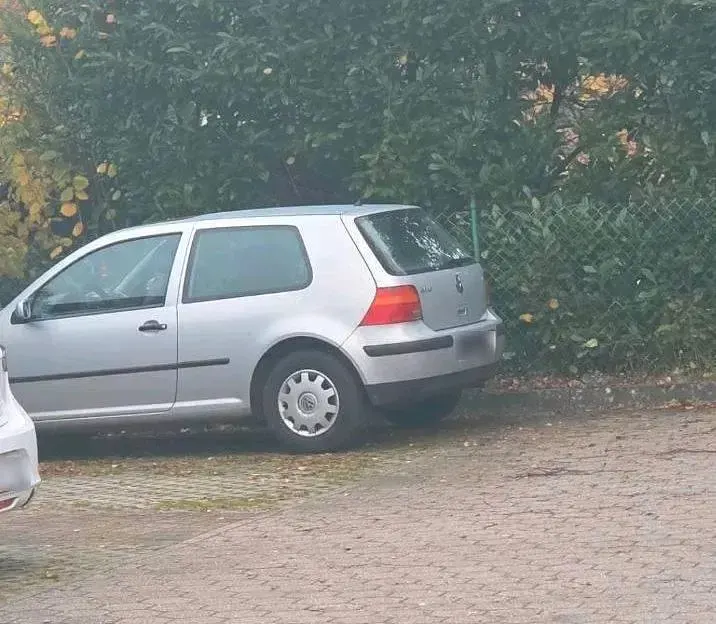Gebraucht VW Golf IV 102 PS (75 kW) 1998 Silber Cabrio