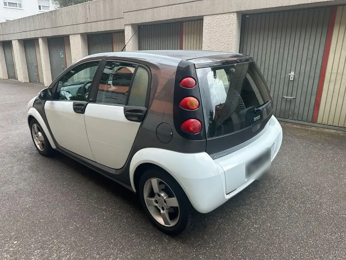 Gebraucht Smart ForFour Pulse 75 PS (55 kW) 2005 Weiß Kleinwagen
