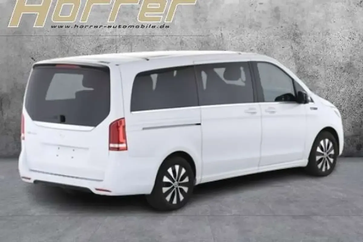 Gebraucht Mercedes EQV300 Avantgarde 150 kW (204 PS) 2022 Bergkristallweiã metallic Van / Kleinbus