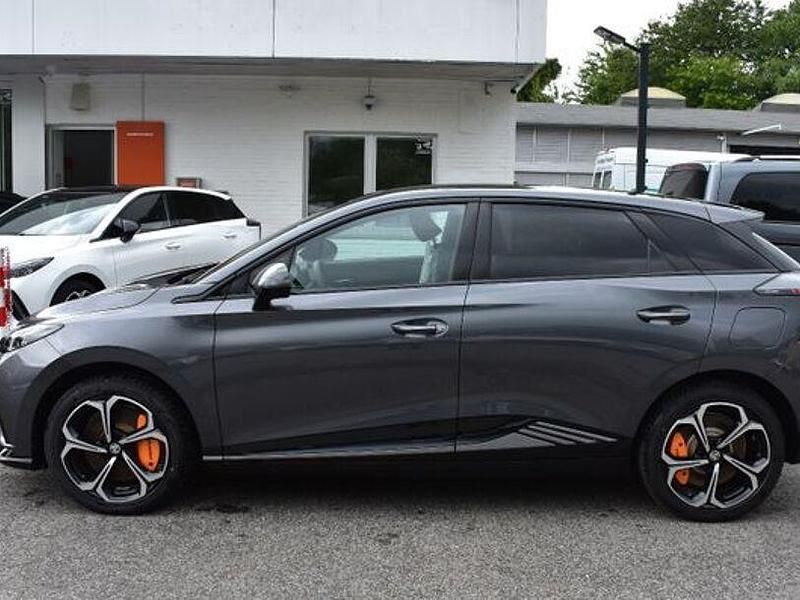 Gebraucht MG MG4 EV 319 kW (435 PS) 2023 Andes grey Kleinwagen