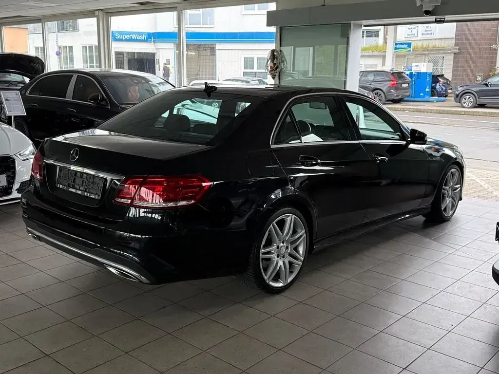 Gebraucht Mercedes E200 AMG line 136 PS (100 kW) 2014 Schwarz Limousine