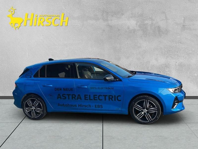 Gebraucht Opel Astra Ultimate 114 kW (156 PS) 2023 Kobalt blau metallic Kleinwagen