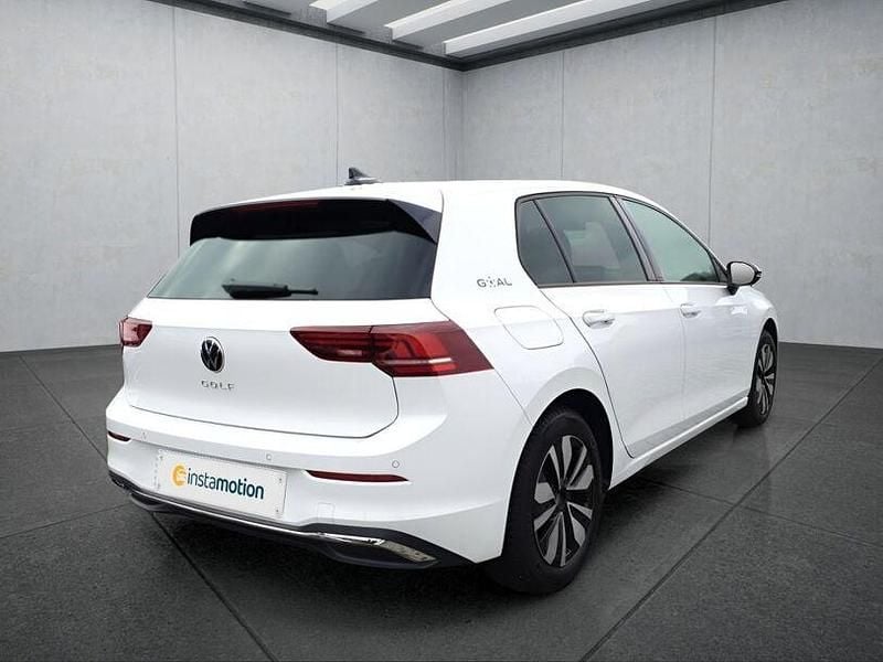 Gebraucht VW Golf VIII 150 PS (110 kW) 2025 Weiß Kleinwagen