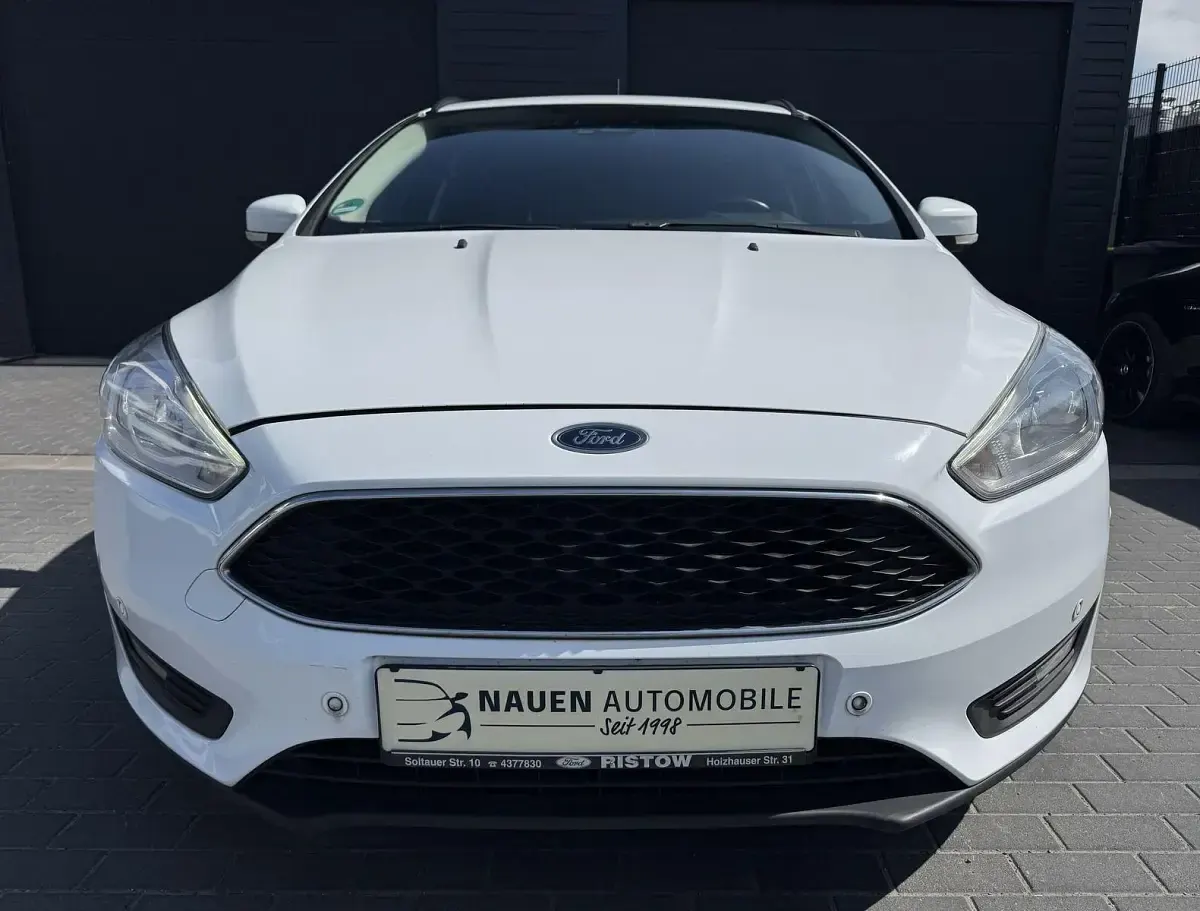 Usata Ford Focus 120 CV (88 kW) 2015 Bianco Station wagon
