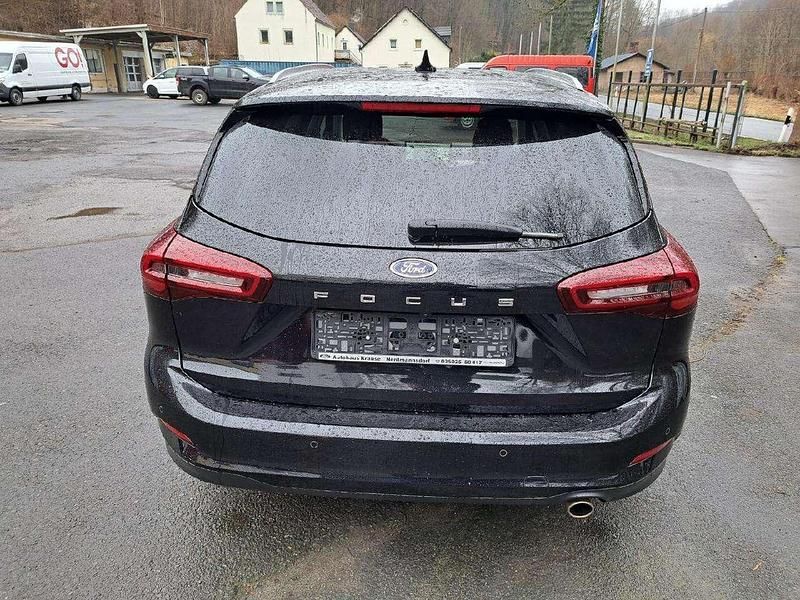 Gebraucht Ford Focus Titanium X 116 PS (85 kW) 2023 Obsidianschwarz metallic Kombi