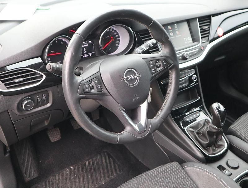 Gebraucht Opel Astra 145 PS (106 kW) 2021 Silber Limousine