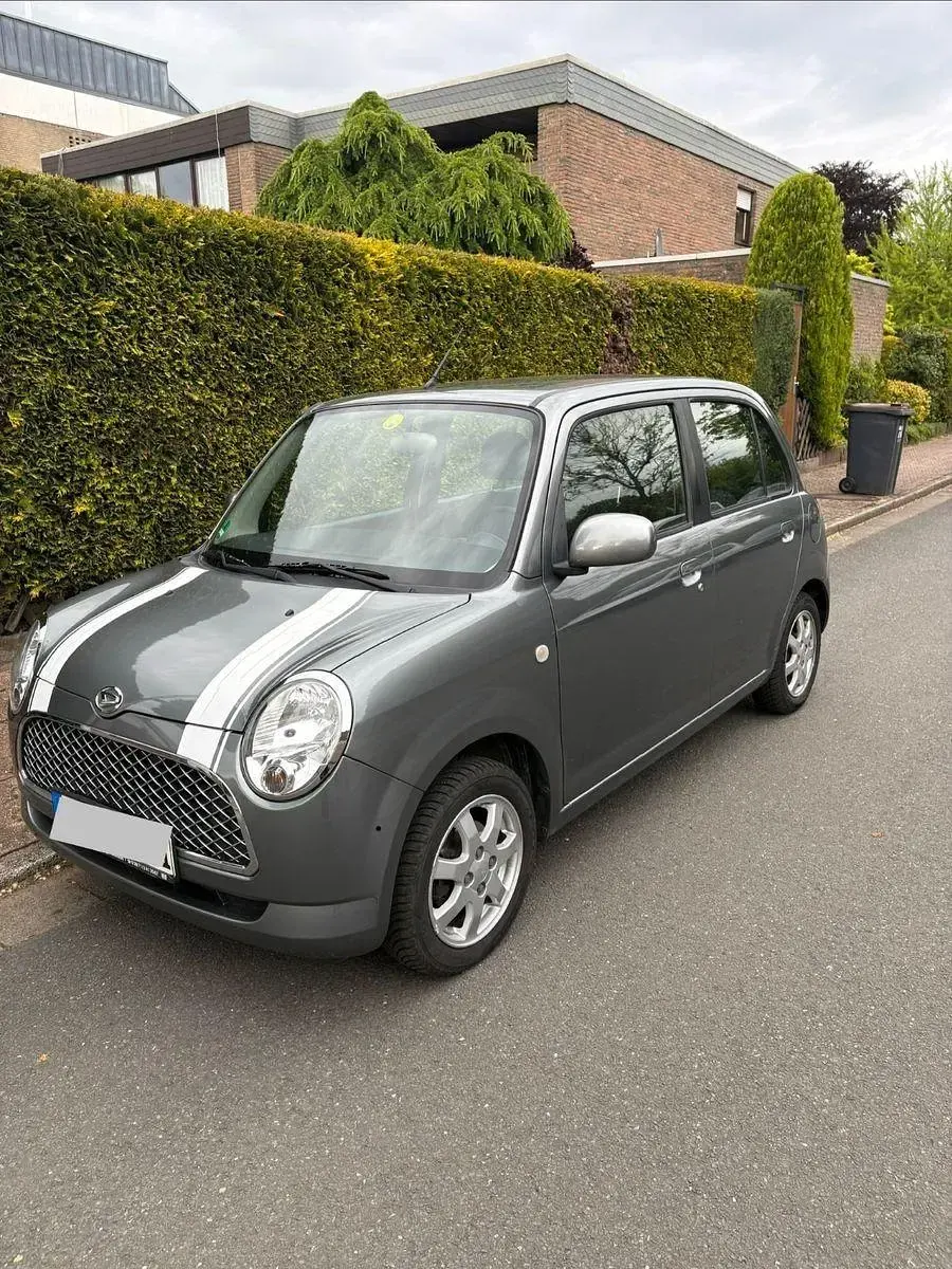 Gebraucht Daihatsu Trevis 72 PS (52 kW) 2008 Silber Kleinwagen