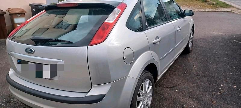 Gebraucht Ford Focus Ghia 2005 Silber Limousine