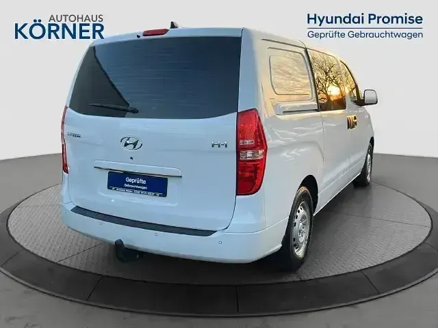 Gebraucht Hyundai H-1 136 PS (100 kW) 2019 Weiss Van / Kleinbus