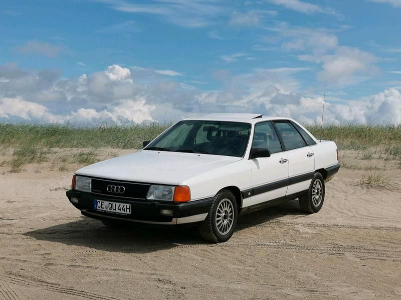 Weiß Gebraucht 1987 Audi Quattro Coupé | 6.200 € - Bild 1/4
