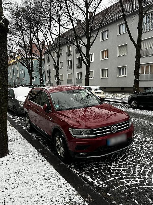 Gebraucht VW Tiguan Allspace 150 PS (110 kW) 2019 Rot SUV