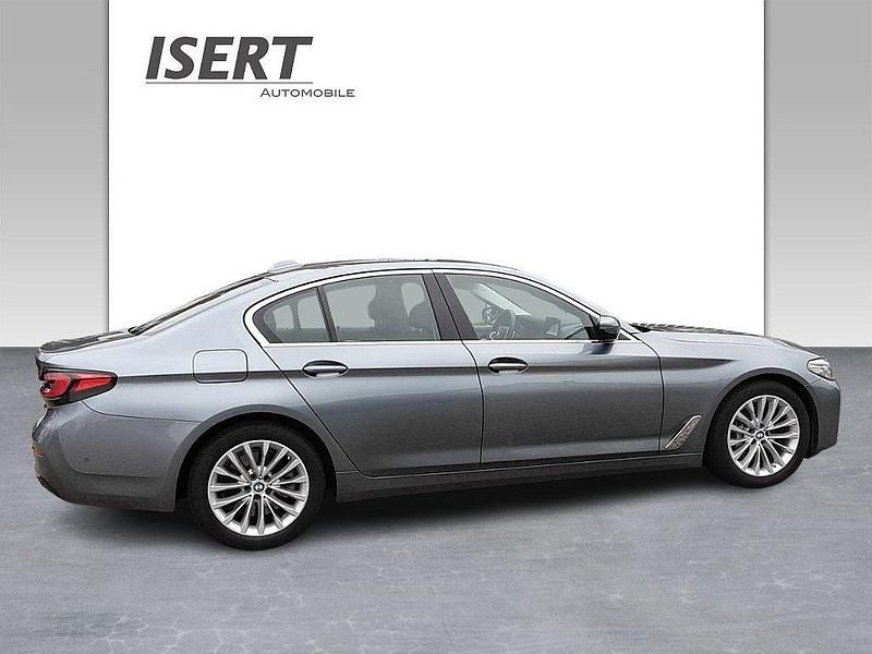 Gebraucht BMW 530 Luxury Line 286 PS (210 kW) 2022 Blau Limousine