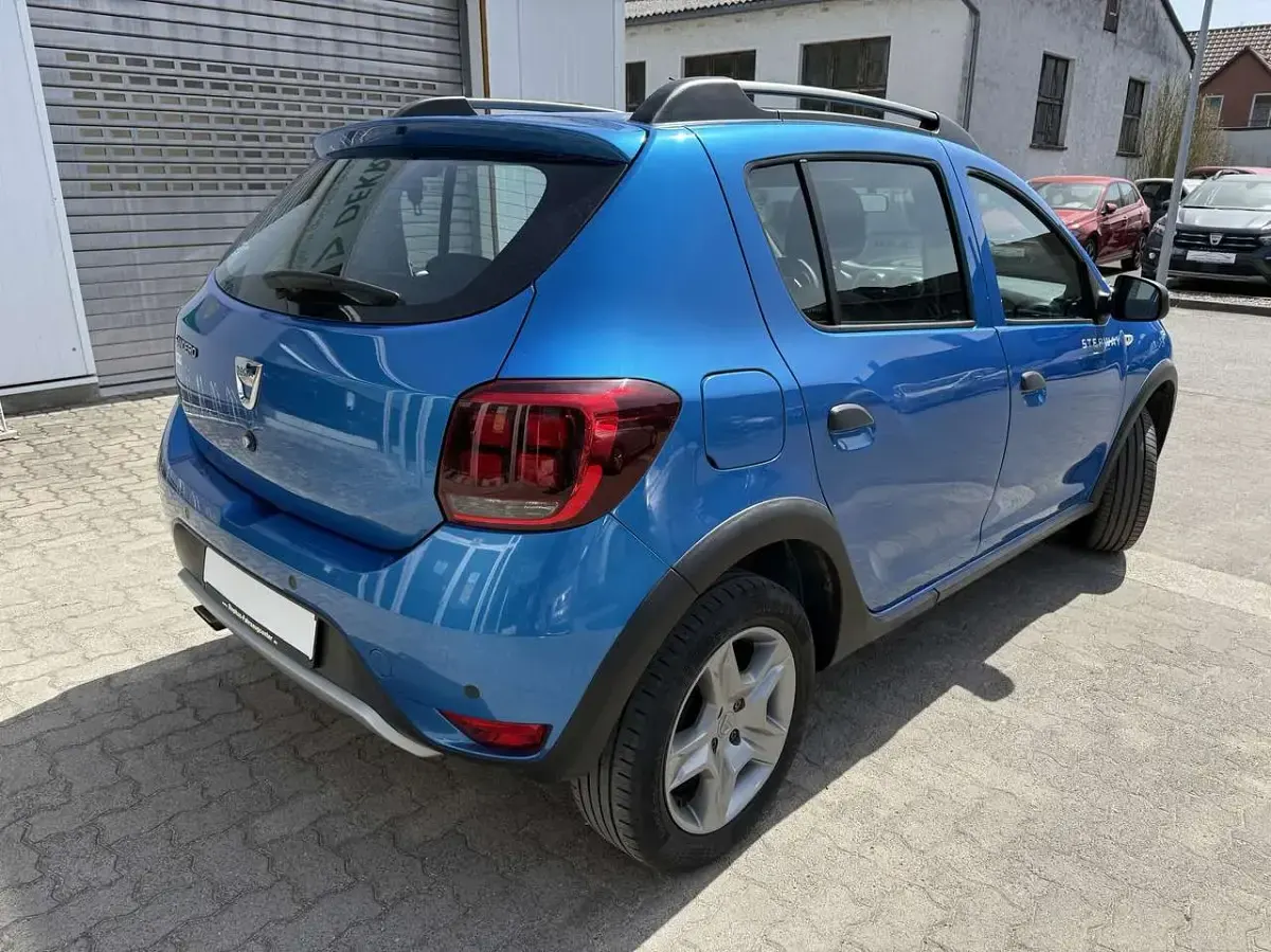 Gebraucht Dacia Sandero Stepway 90 PS (66 kW) 2019 Blau Limousine