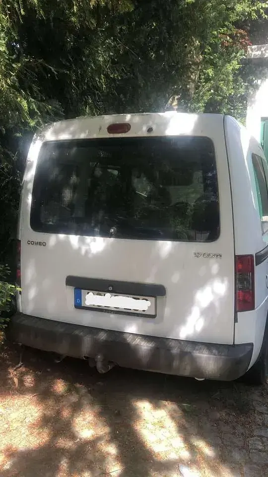 Second-hand Opel Combo 101 CP (74 kW) 2009 Alb Monovolum