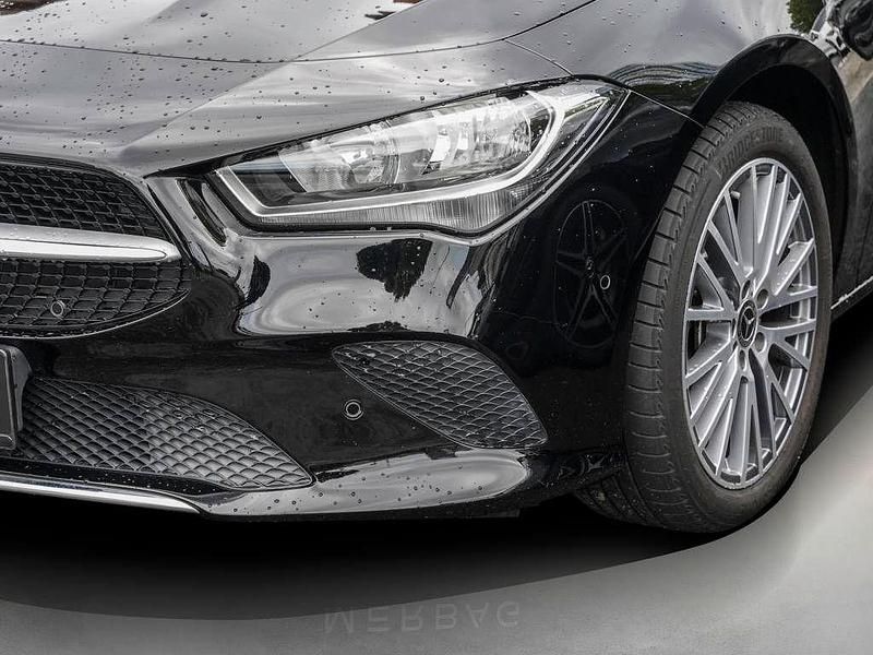 Gebraucht Mercedes CLA200 Shooting Brake Progressive 163 PS (119 kW) 2022 Nachtschwarz Kombi