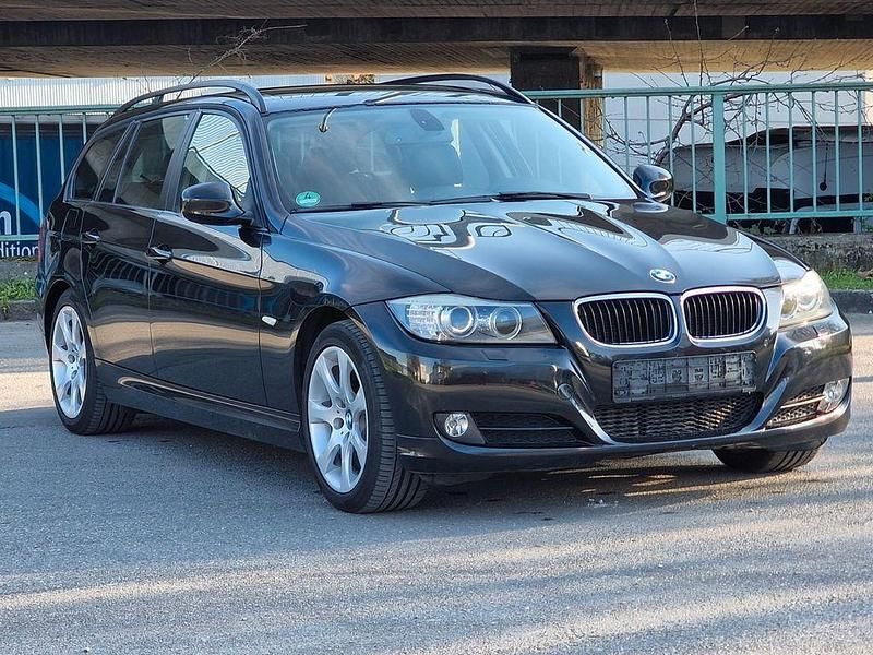 Gebraucht BMW 320 Comfort Edition 177 PS (130 kW) 2010 Schwarz Kombi