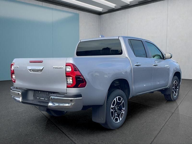Silber Neu 2025 Toyota HiLux Abholung | 58.799 € (Teuer) - Bild 1/4
