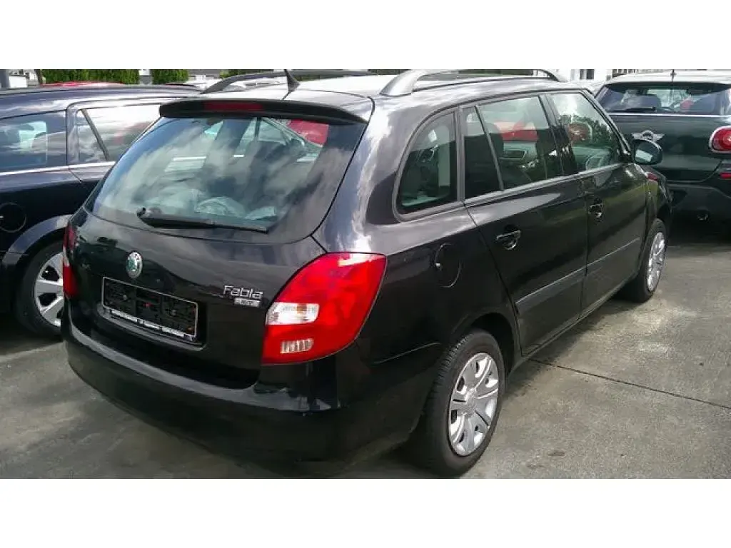 Gebraucht Skoda Fabia Ambiente 105 PS (77 kW) 2009 Black magic Kombi