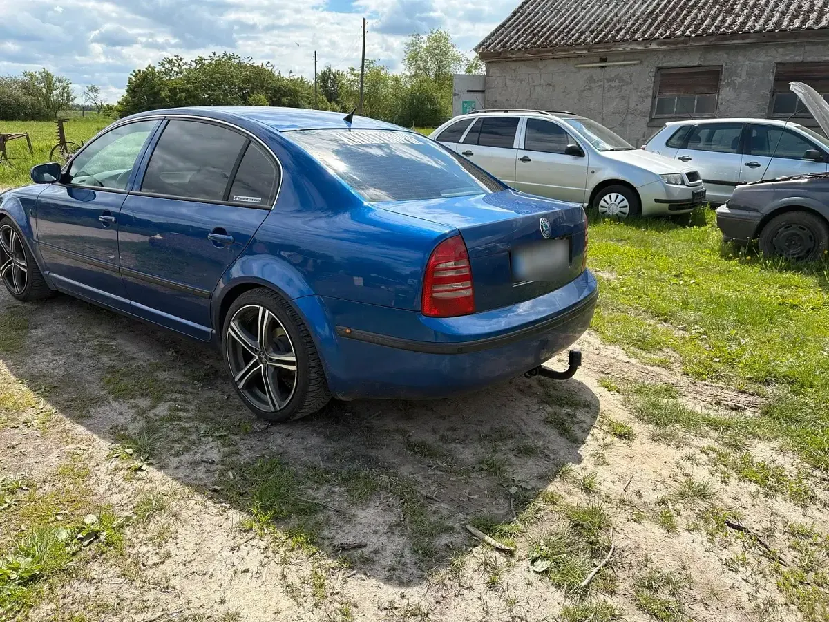 Gebraucht Skoda Superb 155 PS (114 kW) 2004 Blau Limousine