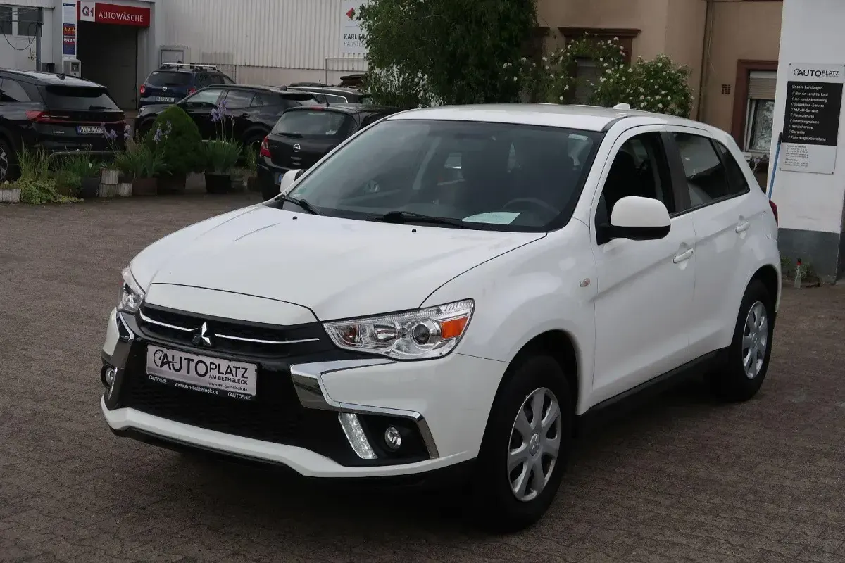 Gebraucht Mitsubishi ASX 117 PS (86 kW) 2019 Weiß SUV