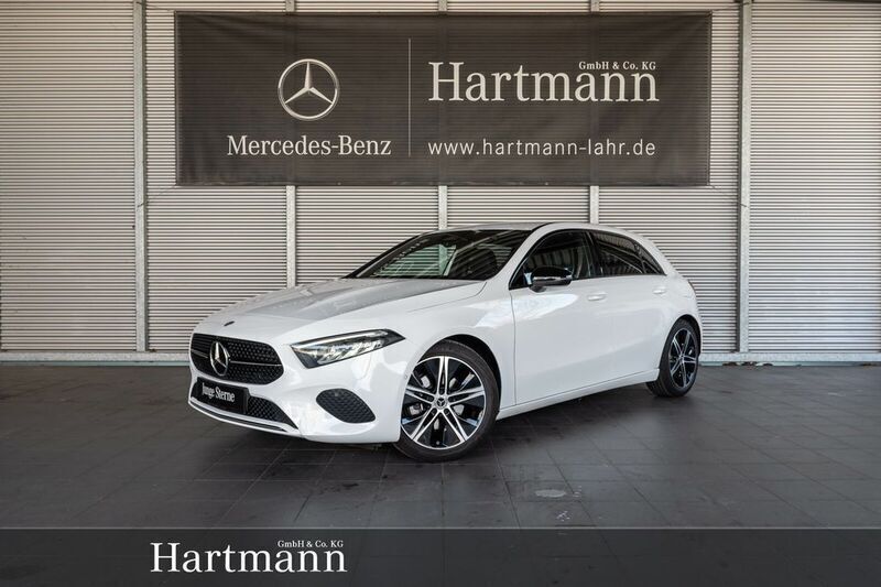 Weiß Gebraucht 2023 Mercedes A180 Advanced Kleinwagen | 27.850 € (Fairer Preis) - Bild 1/4
