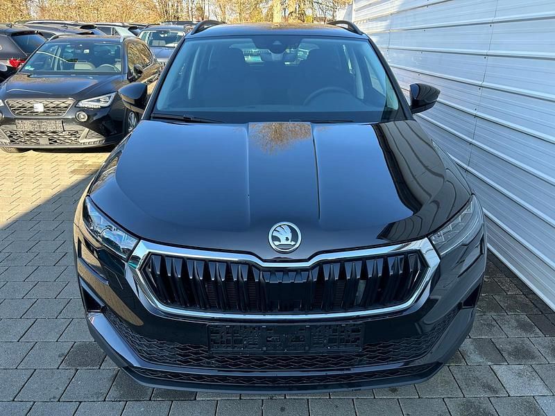 Neu Skoda Karoq Selection 150 PS (110 kW) 2025 Graphitegrau metallic SUV