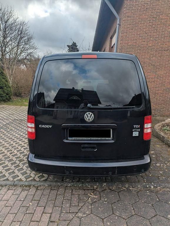 Gebraucht VW Caddy Maxi 102 PS (75 kW) 2011 Schwarz Van / Kleinbus