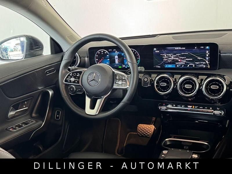 Gebraucht Mercedes CLA250e 160 PS (117 kW) 2022 Nachtschwarz Limousine