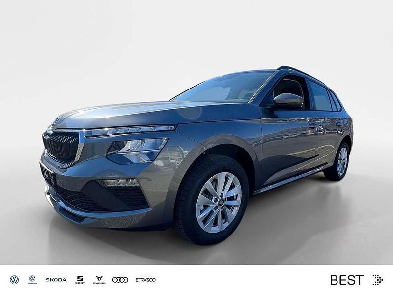 Graphitegrau metallic Neu 2025 Skoda Kamiq Selection SUV | 26.990 € (Etwas zu teuer) - Bild 1/4