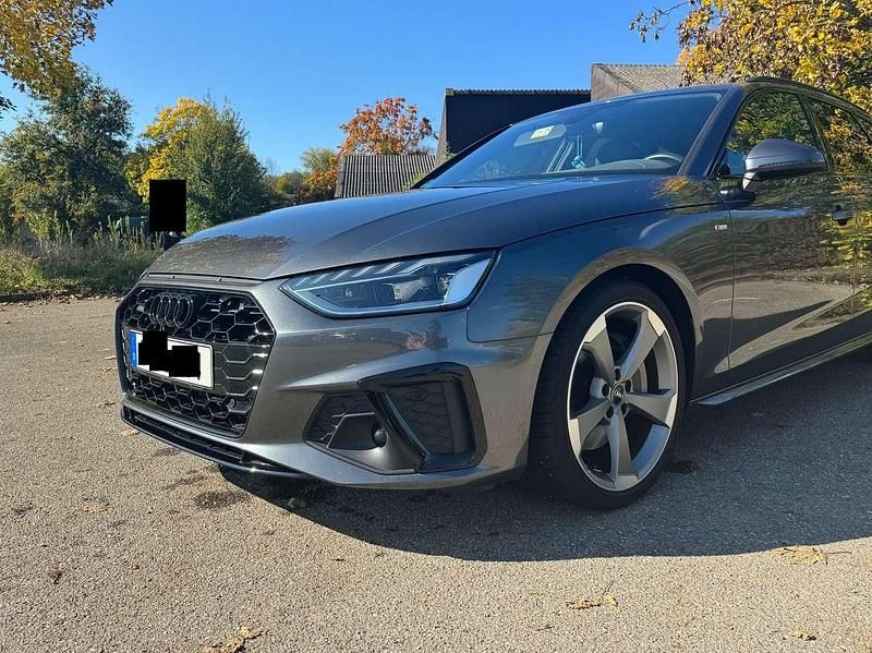 Grau Gebraucht 2020 Audi A4 S-Line Kombi | 37.500 € (Fairer Preis) - Bild 1/4